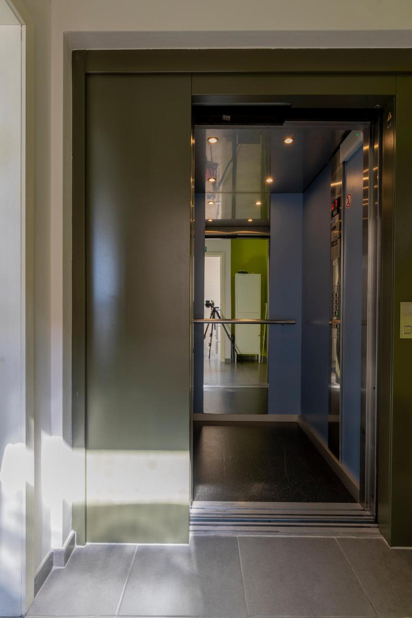 Penthouse Bij Leopoldpark Lägenhet Oostende Exteriör bild